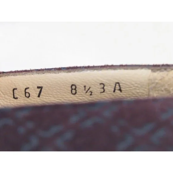 Vintage Salvatore Ferragamo Suede Embossed Patterned Pump Dark Brown Size 8.5 3A - Picture 11 of 13